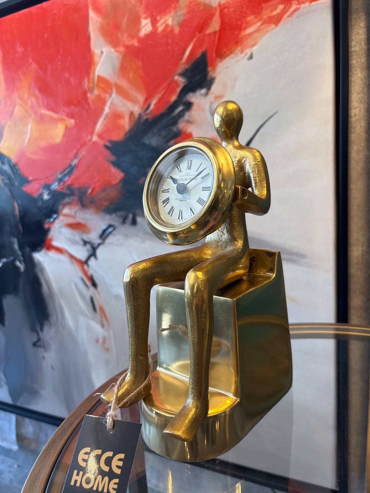 Oturan Adam Masa Saati 1