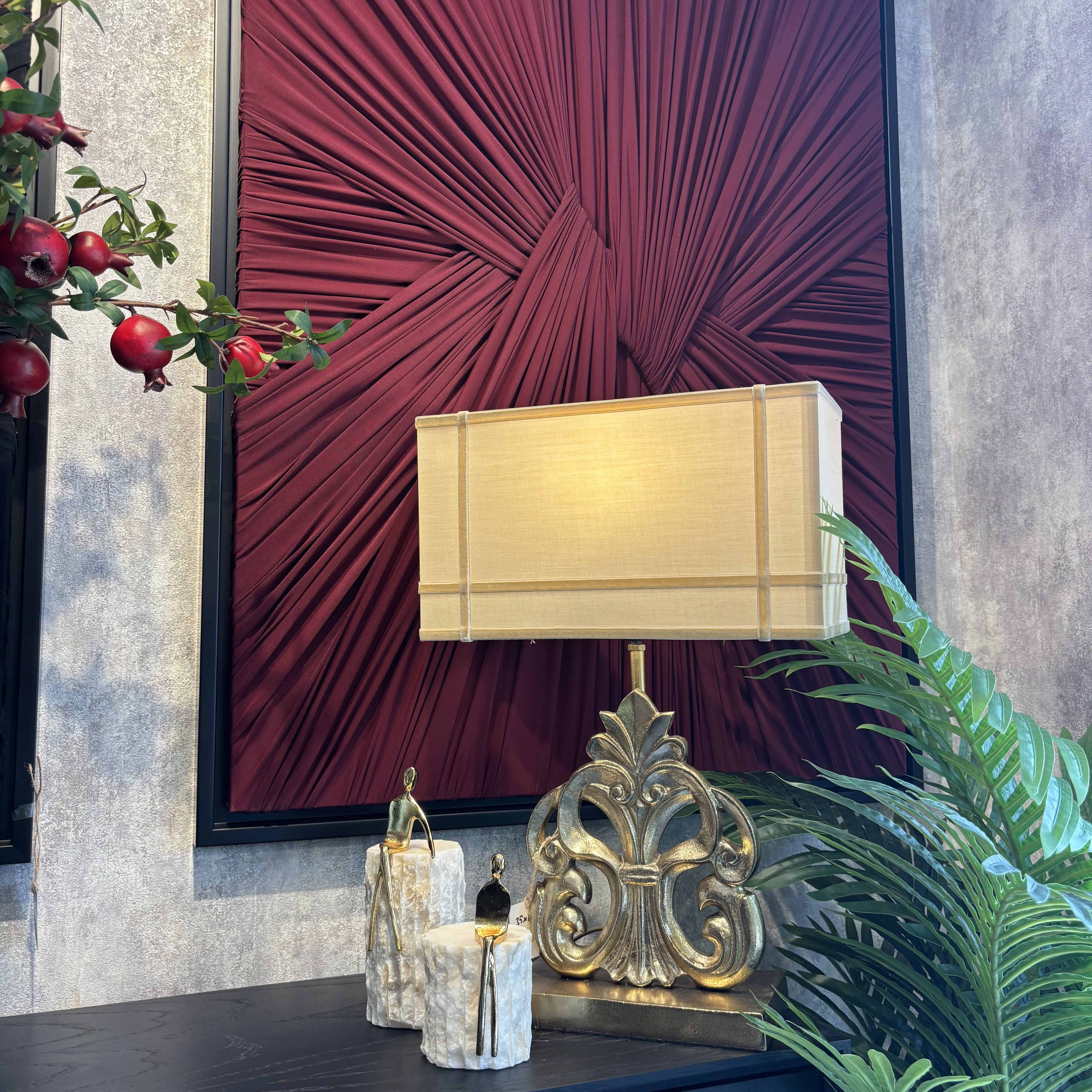 Pirinç Döküm Gövdeli Abajur  2